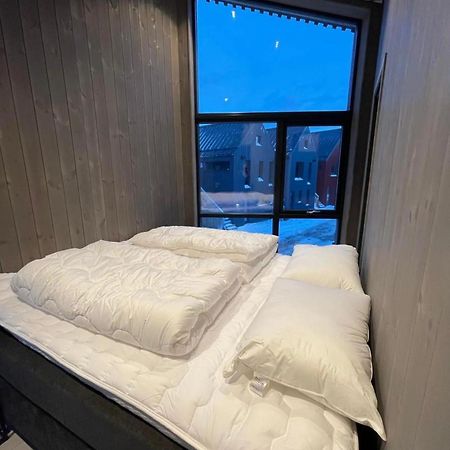 Stilren Leilighet I Henningsvaer Exteriér fotografie