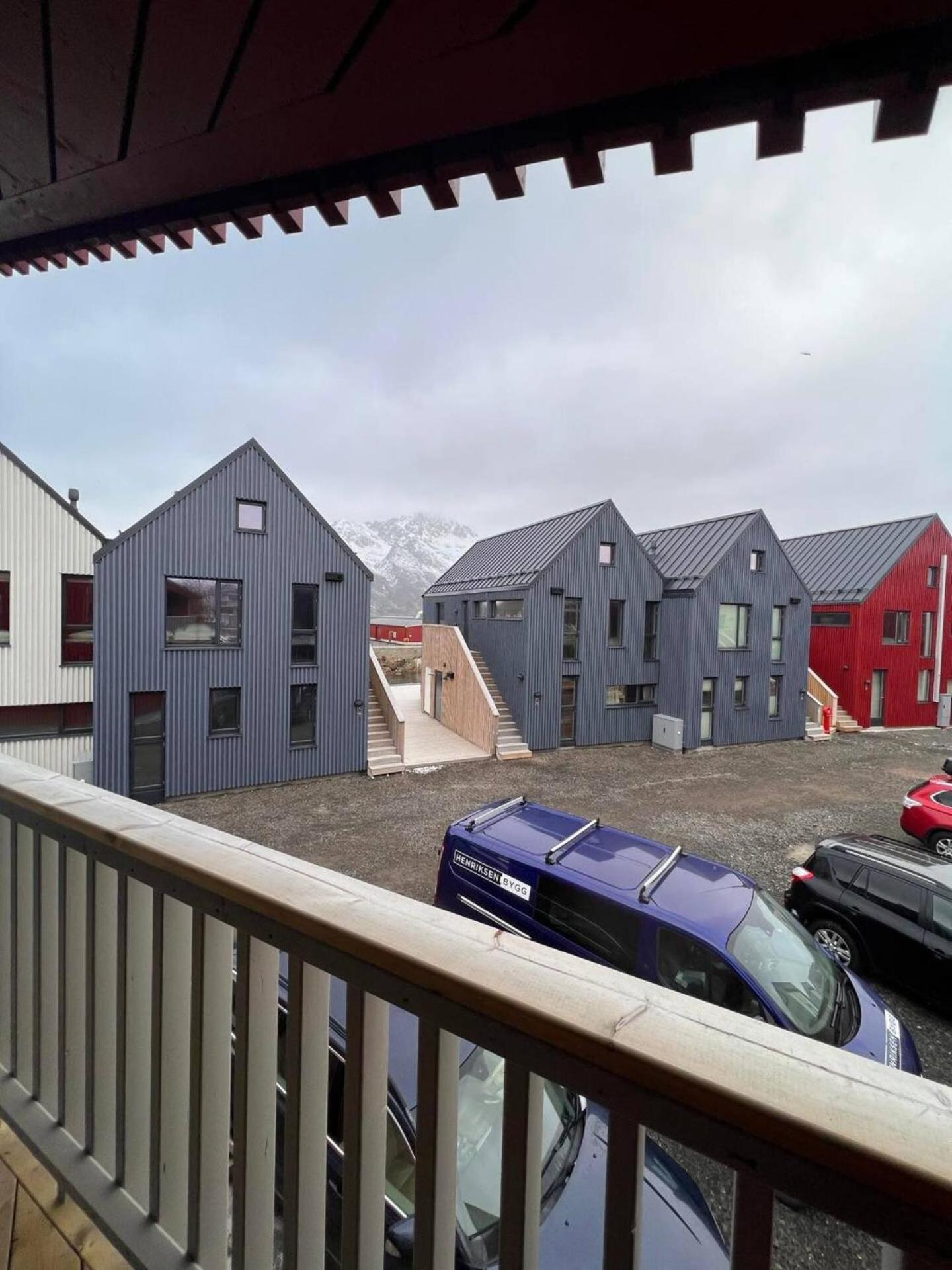 Stilren Leilighet I Henningsvaer Exteriér fotografie